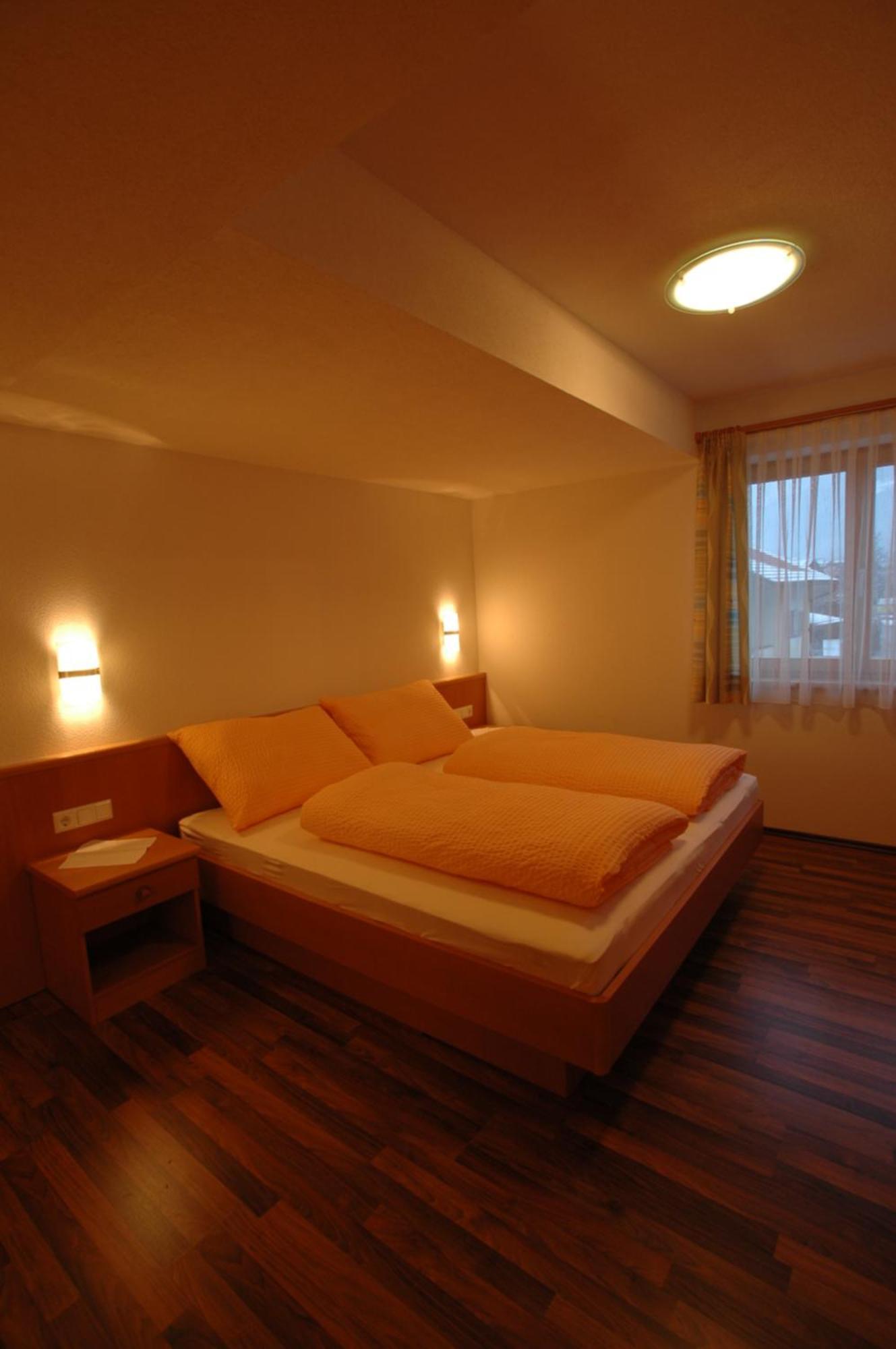 Apart Am Brunnen Ried im Oberinntal Δωμάτιο φωτογραφία
